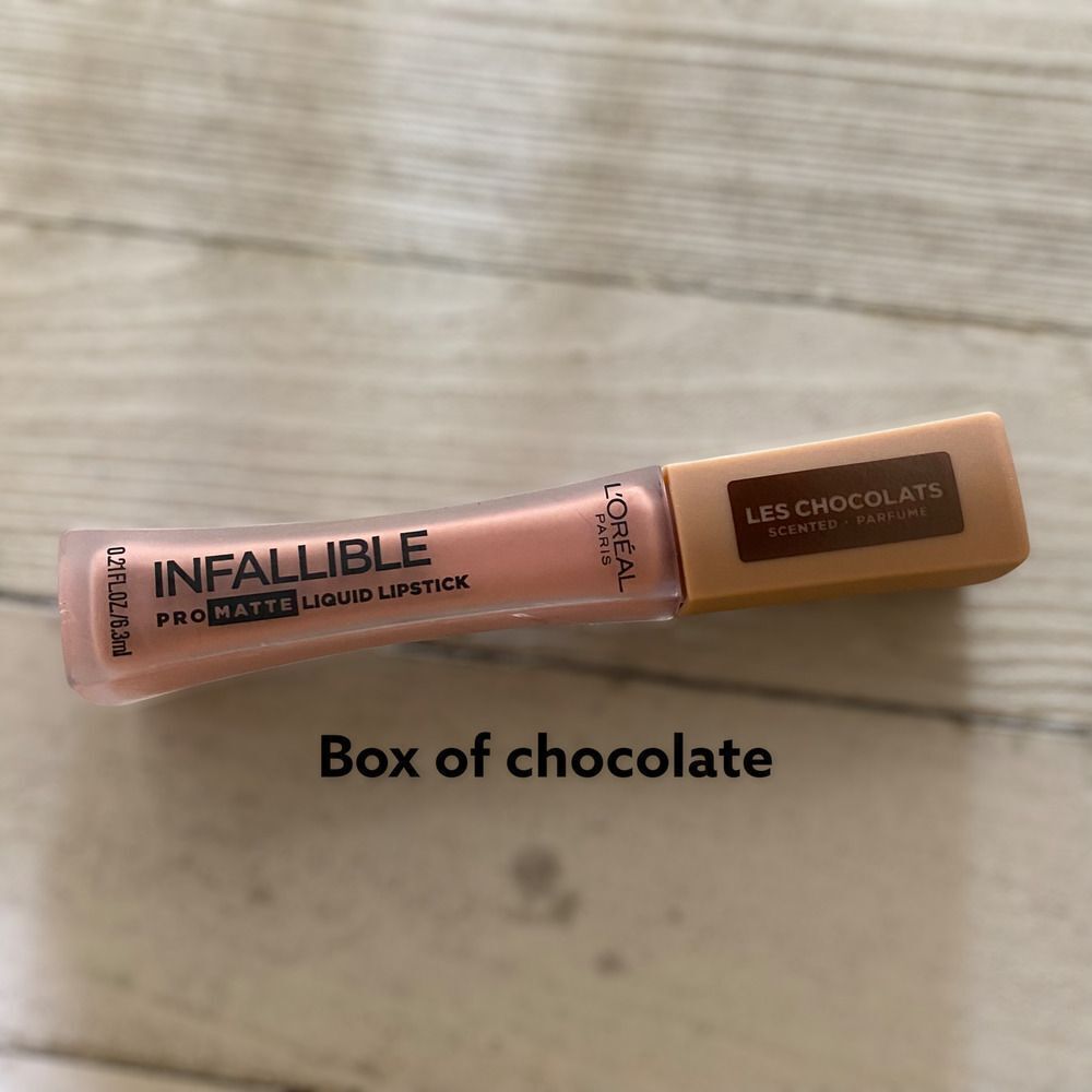 L'Oreal Infallible Pro Matte Lipstick in Assorted Shades Les Chocolate - Picture 3 of 5